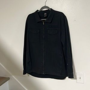 Men’s XL Oakley jacket. Excellent condition.